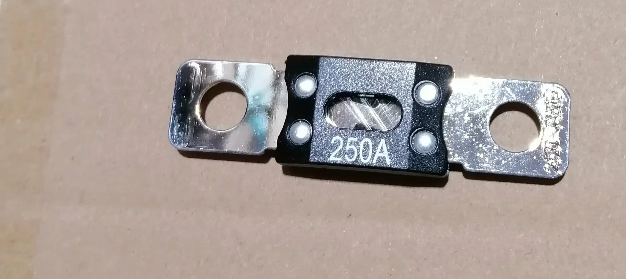 200A/250A Fuse Holder - Image 3